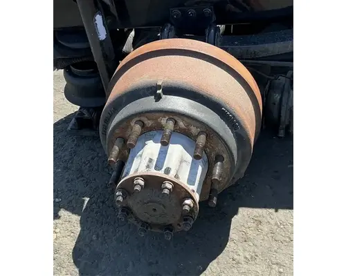 VOLVO Corporate Air Tandem Cutoffs