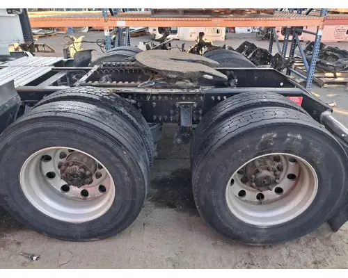 VOLVO Corporate Air Tandem Cutoffs