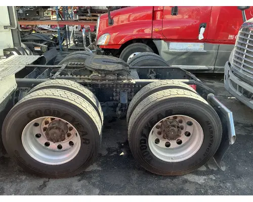 VOLVO Corporate Air Tandem Cutoffs