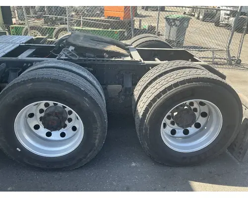 VOLVO Corporate Air Tandem Cutoffs