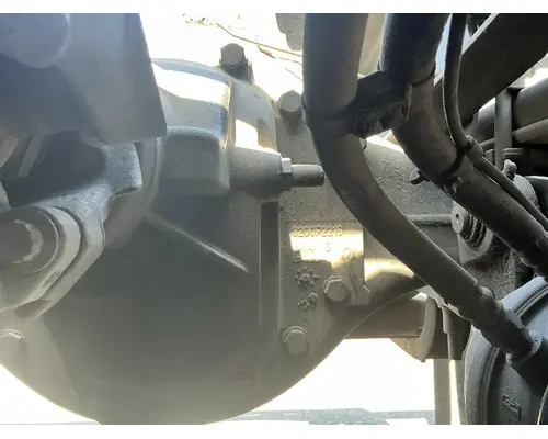 VOLVO Corporate Air Tandem Cutoffs