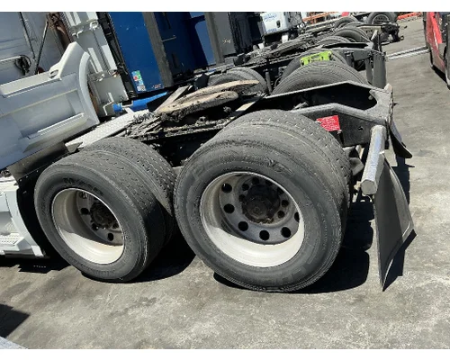VOLVO Corporate Air Tandem Cutoffs