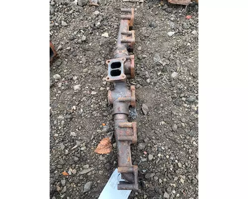 VOLVO D-12 Exhaust Manifold