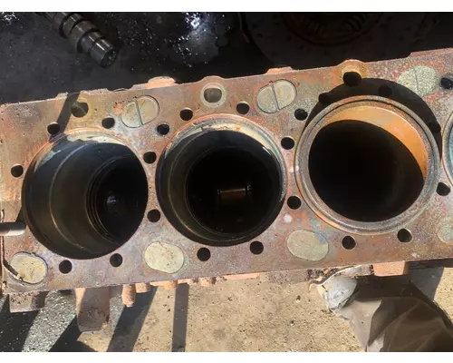 VOLVO D-13 Cylinder Block