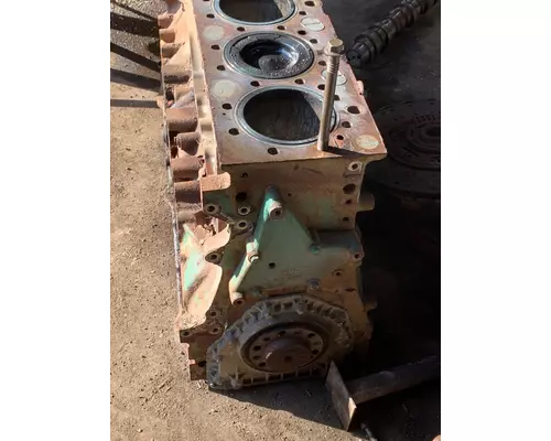 VOLVO D-13 Cylinder Block