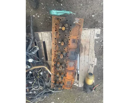 VOLVO D-13 Cylinder Head