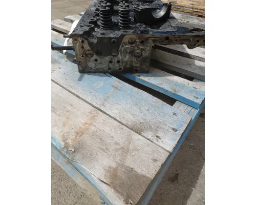 VOLVO D-13 Cylinder Head