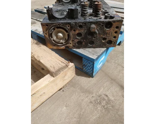 VOLVO D-13 Cylinder Head