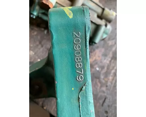 VOLVO D-13 Engine Mounts