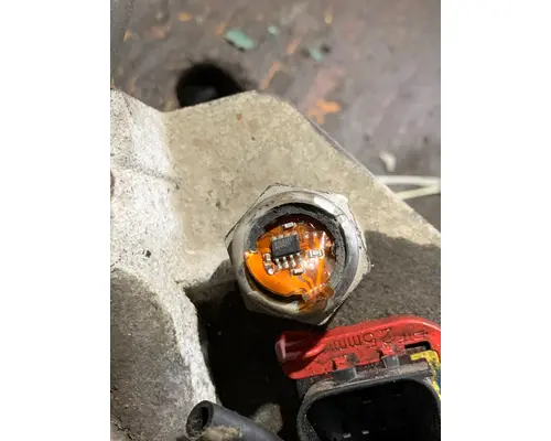 VOLVO D-13 Engine Parts Misc.