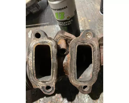 VOLVO D-13 Exhaust Manifold