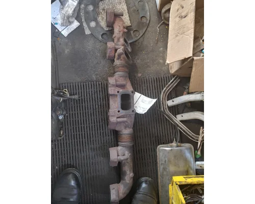 VOLVO D-13 Exhaust Manifold