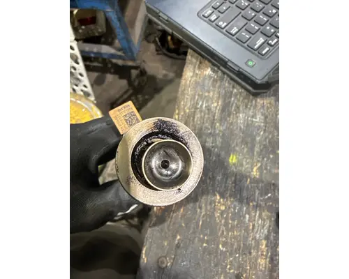 VOLVO D-13 Fuel Injector