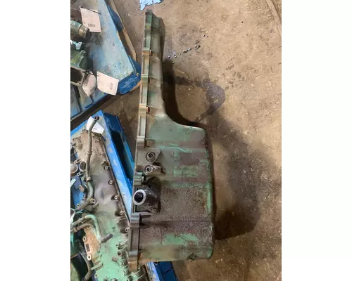 VOLVO D-13 Oil Pan