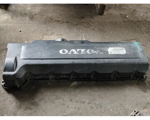 VOLVO D-13 Valve Cover