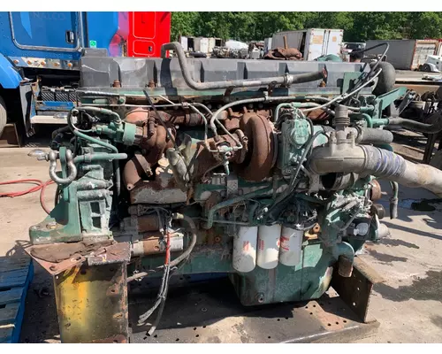 VOLVO D-16 Engine Assembly