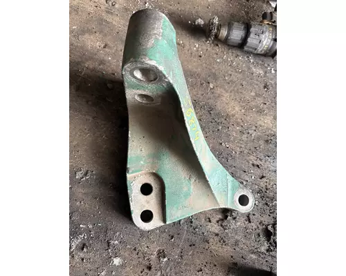 VOLVO D-16 Engine Mounts