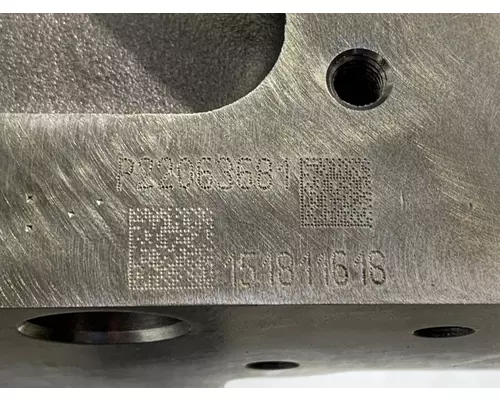 VOLVO D11 Cylinder Head