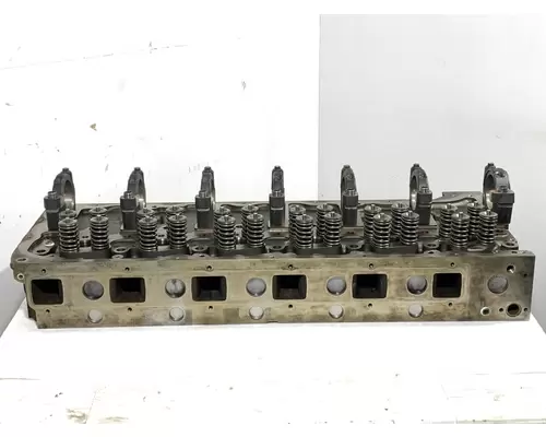 VOLVO D11 Cylinder Head