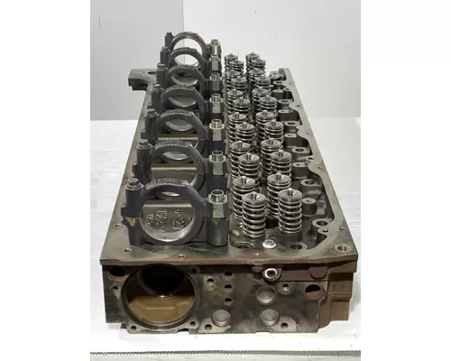 VOLVO D11 Cylinder Head