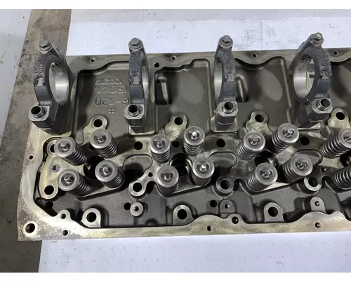VOLVO D11 Cylinder Head