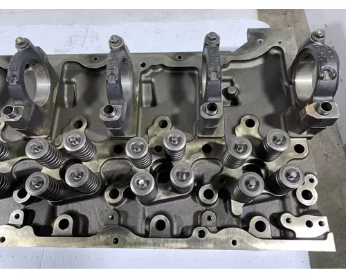 VOLVO D11 Cylinder Head