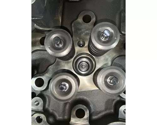 VOLVO D11 Cylinder Head