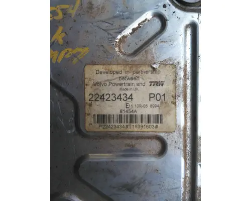 VOLVO D11 ENGINE CONTROL MODULE (ECM)