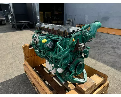 VOLVO D11 Engine Assembly