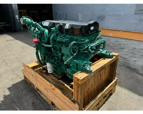 VOLVO D11 Engine Assembly