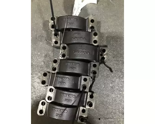 VOLVO D12 Camshaft Housing