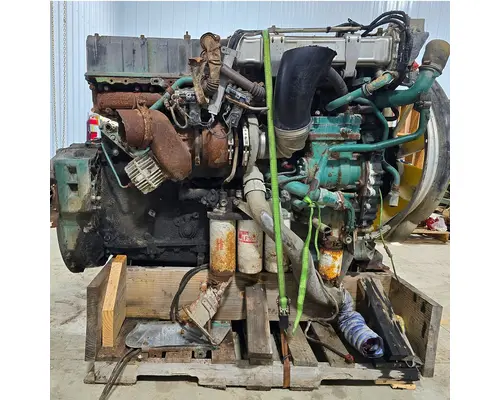 VOLVO D12 Engine Assembly