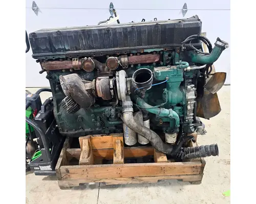VOLVO D12 Engine Assembly