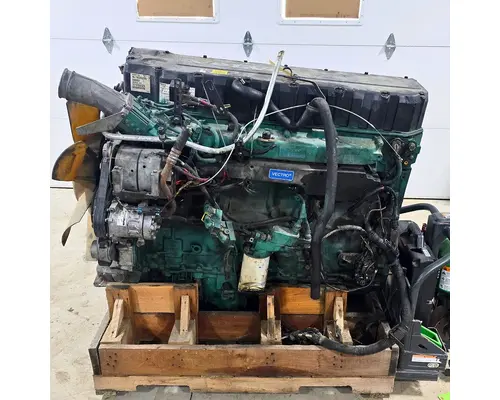 VOLVO D12 Engine Assembly