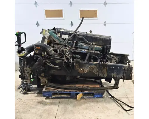 VOLVO D12 Engine Assembly