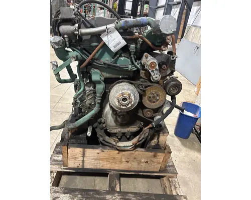 VOLVO D12 Engine Assembly