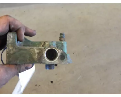 VOLVO D12 Fuel Filter Housing