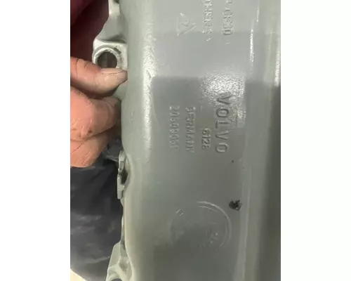 VOLVO D12 Oil Pan