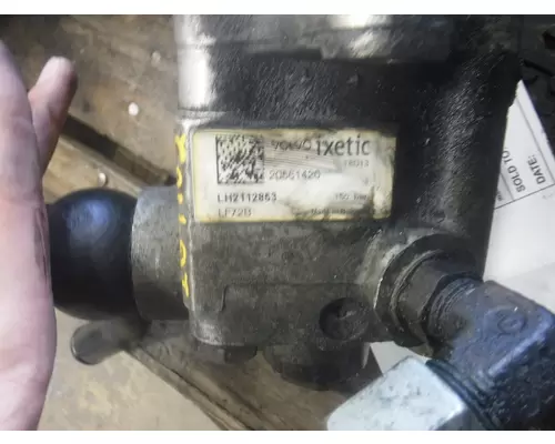 VOLVO D12 Power Steering Pump