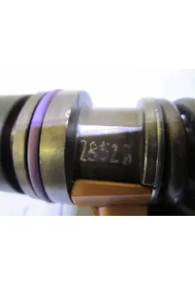 VOLVO D13_85013611 Fuel Injector