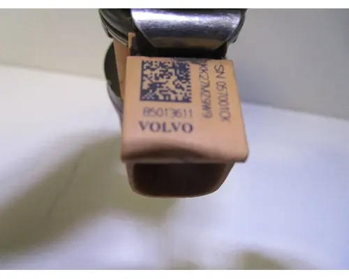 VOLVO D13_85013611 Fuel Injector