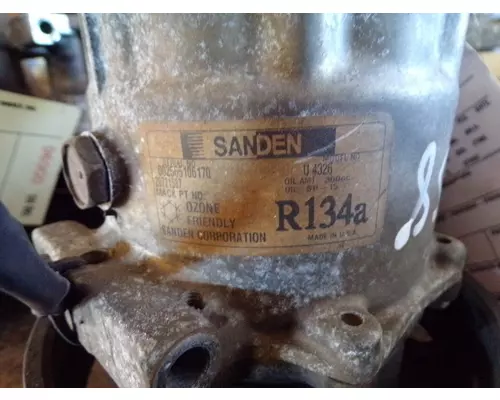 VOLVO D13 SCR Air Conditioner Compressor