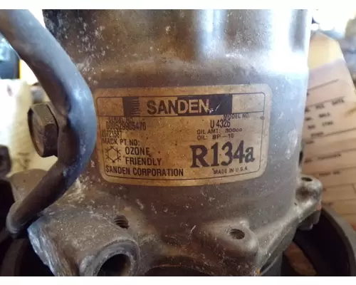 VOLVO D13 SCR Air Conditioner Compressor