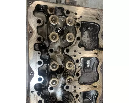 VOLVO D13 SCR Cylinder Head