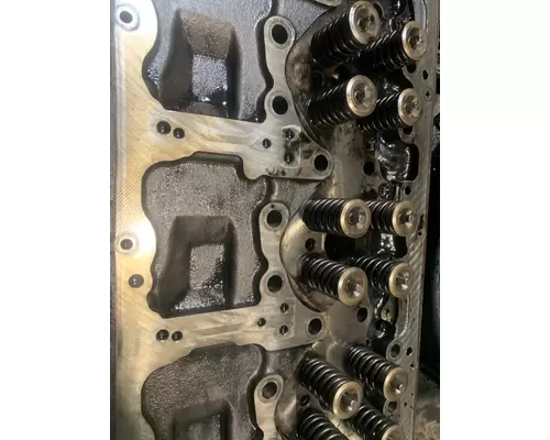 VOLVO D13 SCR Cylinder Head