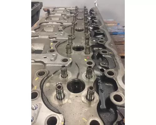 VOLVO D13 SCR Cylinder Head