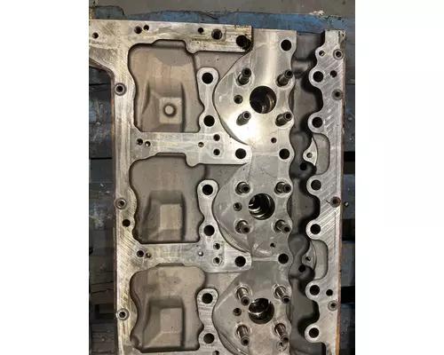 VOLVO D13 SCR Cylinder Head