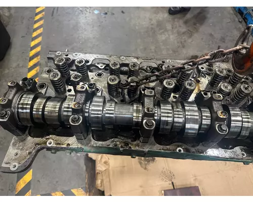 VOLVO D13 SCR Cylinder Head