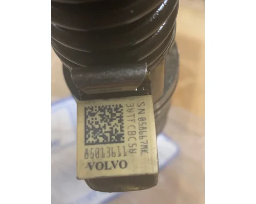 VOLVO D13 SCR Fuel Injector