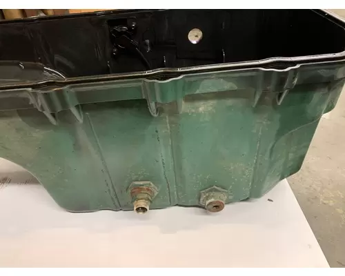 VOLVO D13 SCR Oil Pan